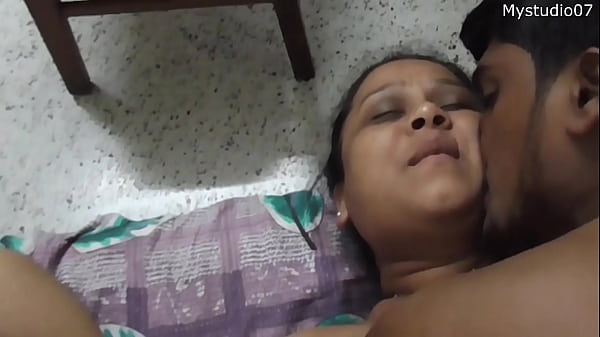 Best Indian wife sharing sex party.... Dear friend please fuck my wife!!!